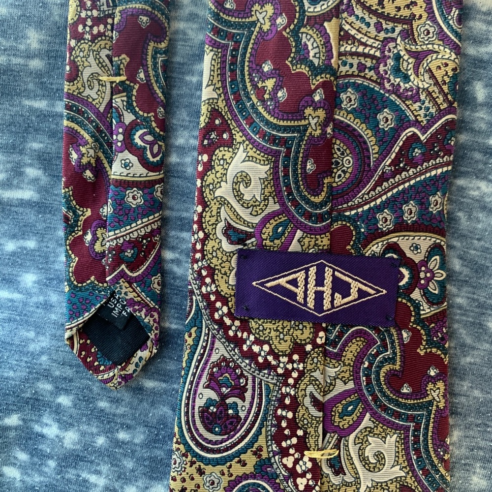 👔 necktie - Picture 2 of 2